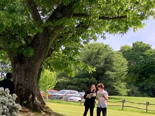 ISP students sketching at Pashley Manor